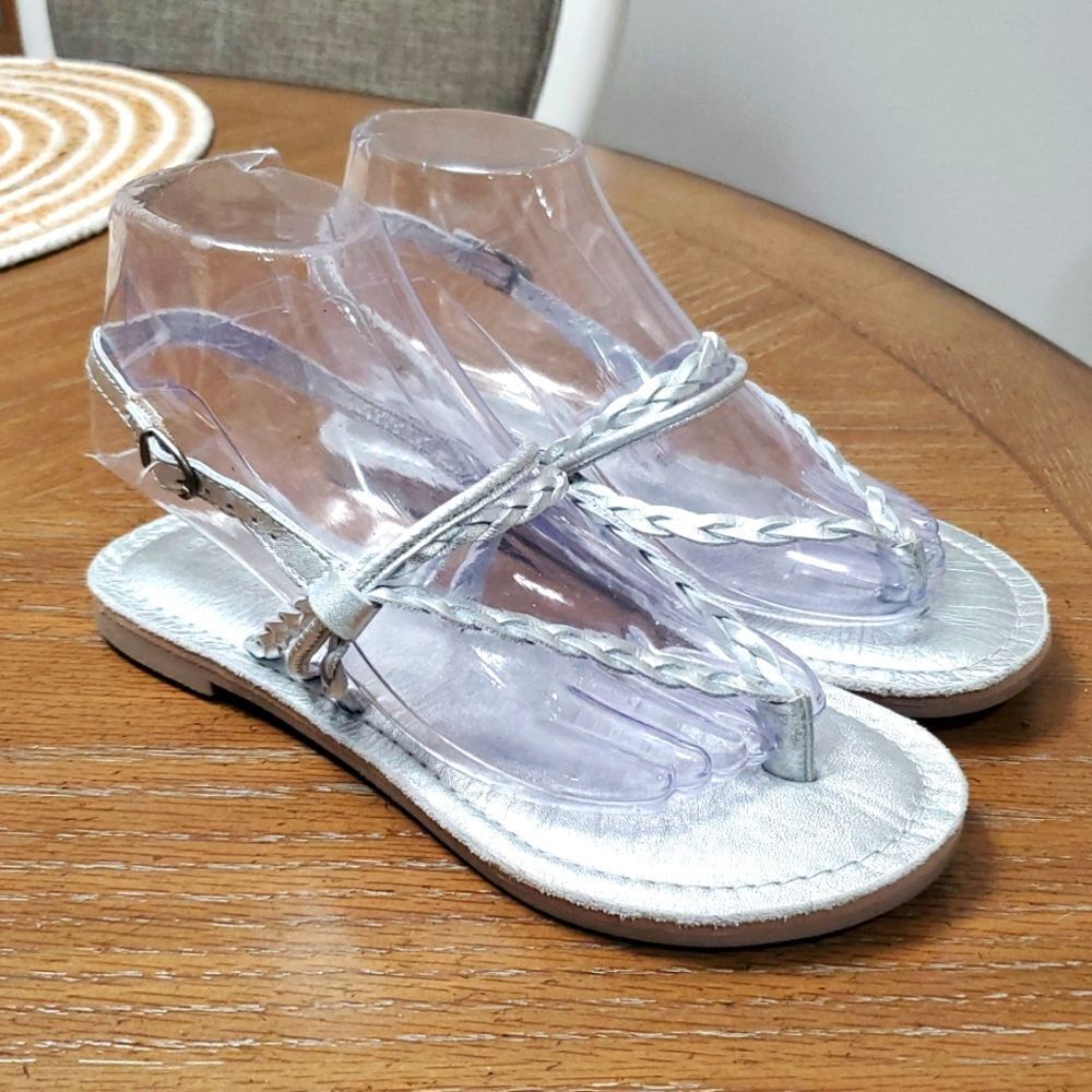 Rock & Candy Blaney Silver Thong Sandals, Size 7